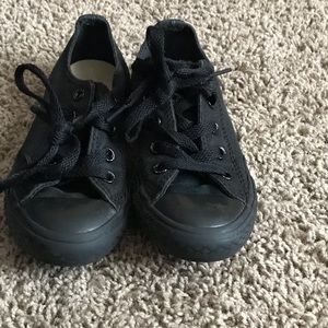 Kids all black converse tennis shoes